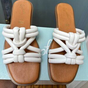 Seychelles white slides (NWT)